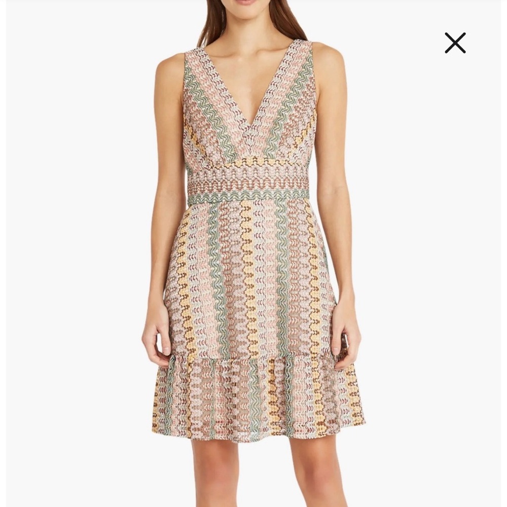NWT Donna Morgan Women's V-Neck Sleeveless Ruffle Hem Crochet Dress Size 14